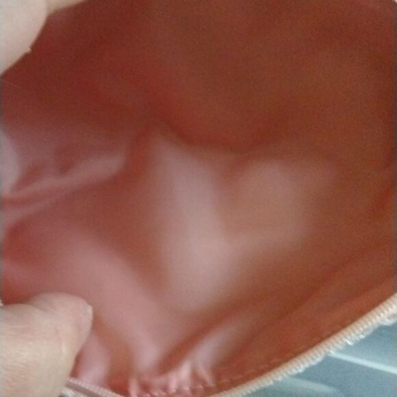 MAC    - Picture 4 of 5